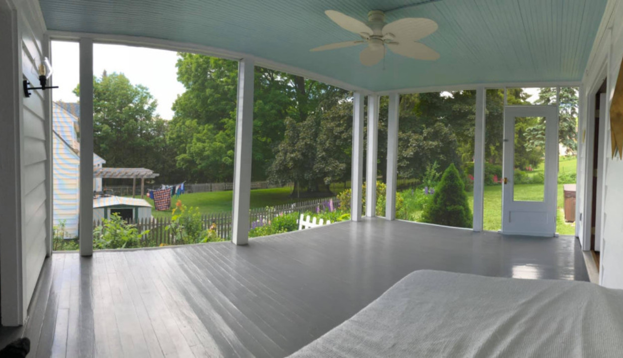 Large opening screen porch with snapp screen track